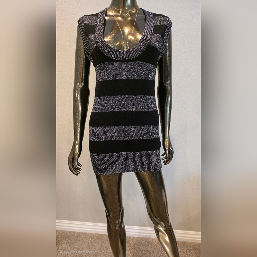 Forever 21 Silver and Black Crew Neck Sweater